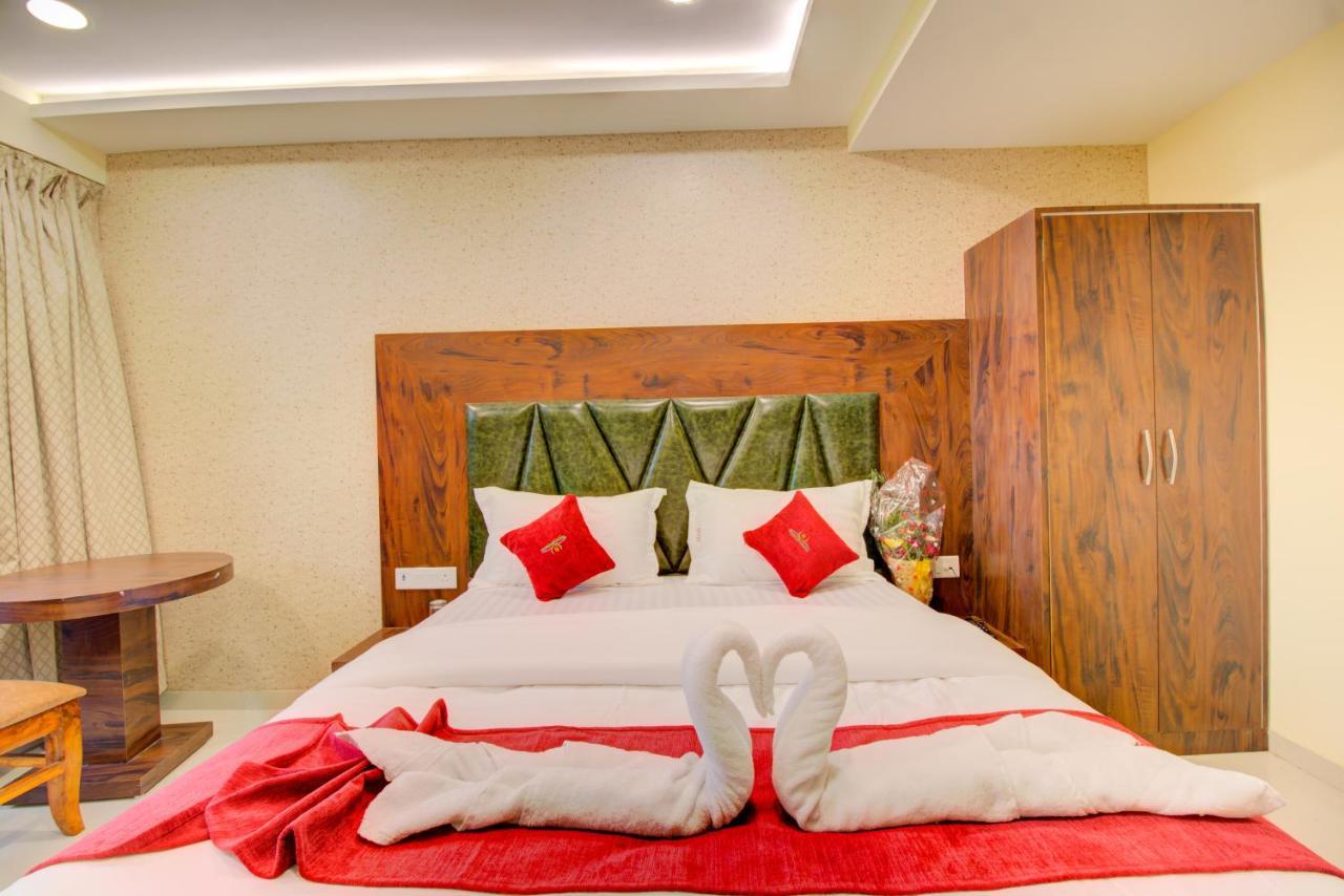 Hotel Samaira Residency,Dombivali Dive エクステリア 写真