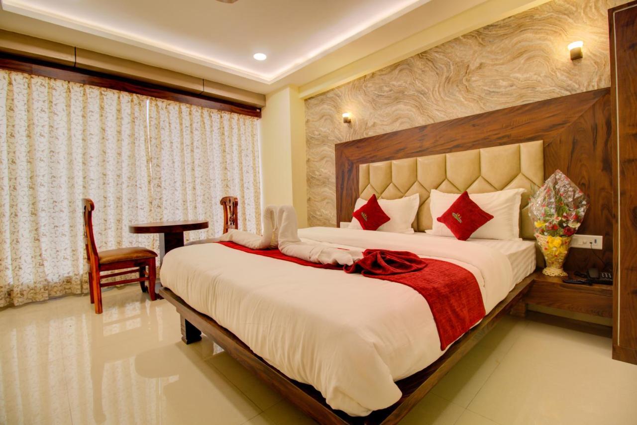 Hotel Samaira Residency,Dombivali Dive エクステリア 写真