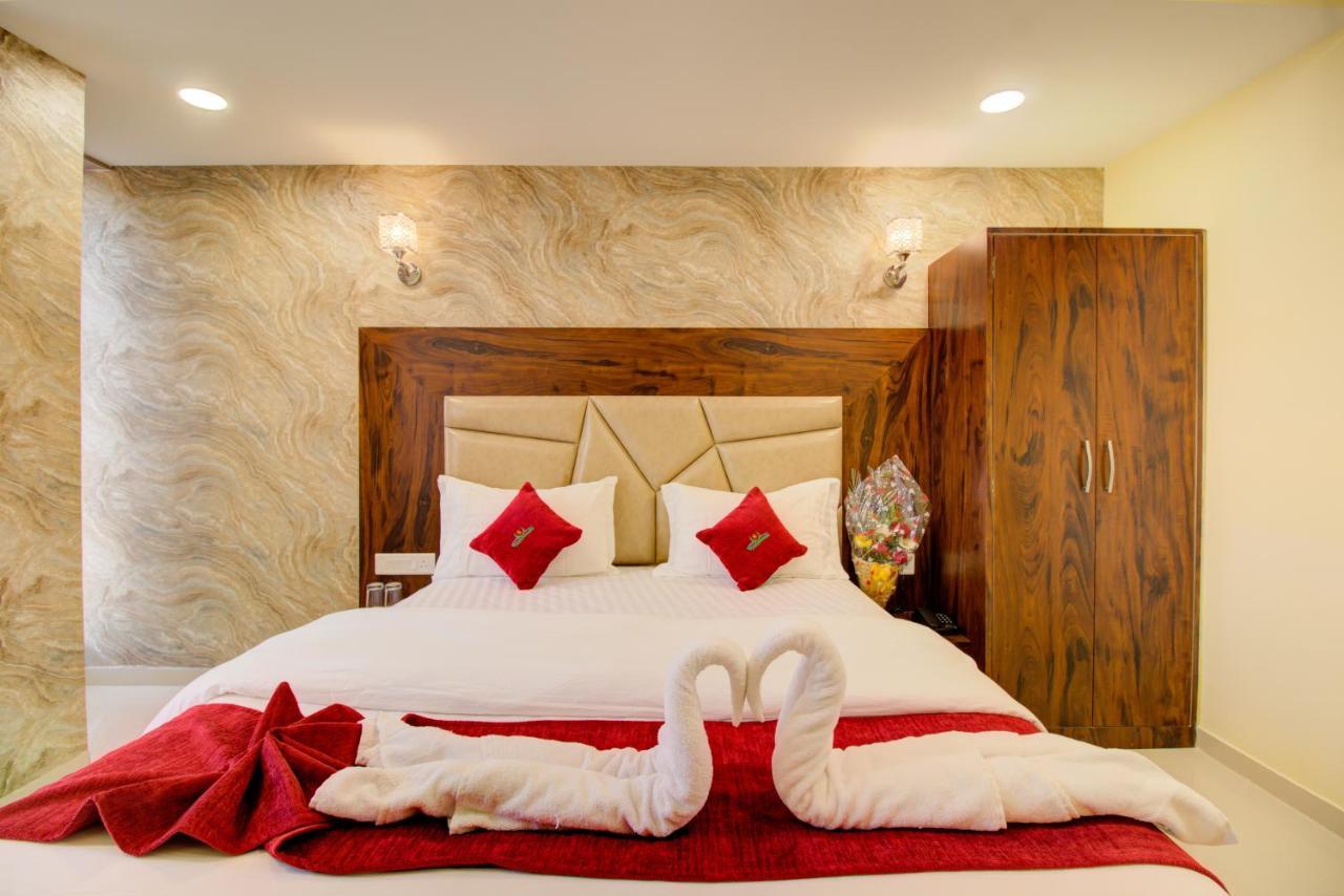 Hotel Samaira Residency,Dombivali Dive エクステリア 写真