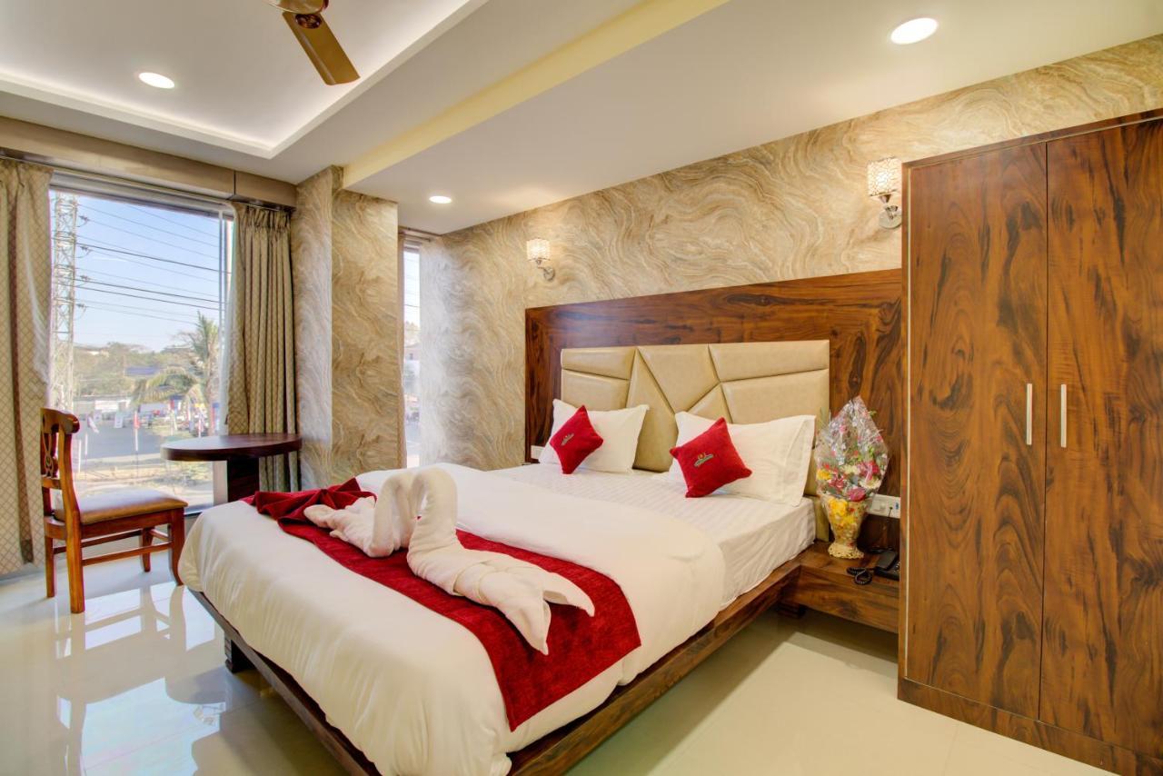 Hotel Samaira Residency,Dombivali Dive エクステリア 写真