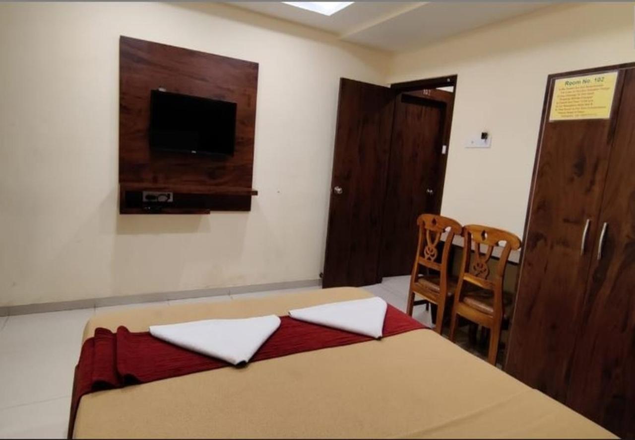 Hotel Samaira Residency,Dombivali Dive エクステリア 写真